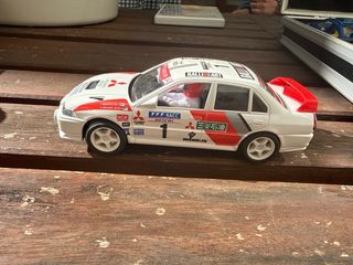 8 Coches Scalextric con Maletín