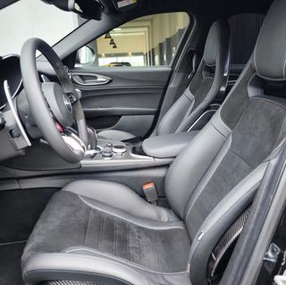 Alfa Romeo Giulia 2.9T v6 quadrifoglio 1500km 2026