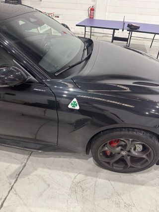 Alfa Romeo Giulia 2.9T v6 quadrifoglio 1500km 2026