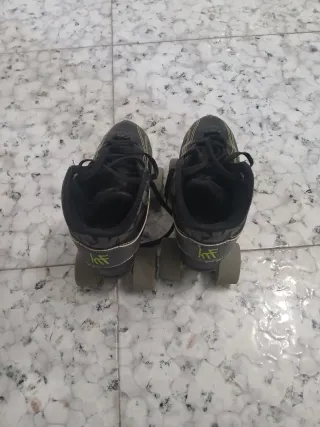 Patines de hockey negros