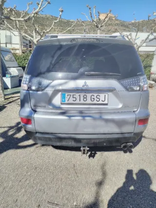 Mitsubishi Outlander 2009
