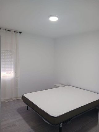 Piso en alquiler en Colonia Requena en Alicante