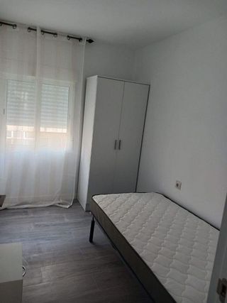 Piso en alquiler en Colonia Requena en Alicante