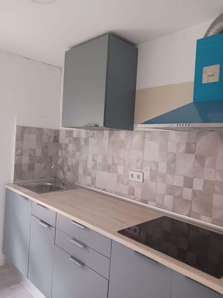 Piso en alquiler en Colonia Requena en Alicante