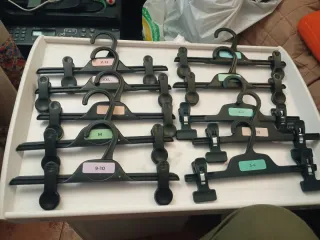 Perchas Pinza Plástico 35 y 25 cm