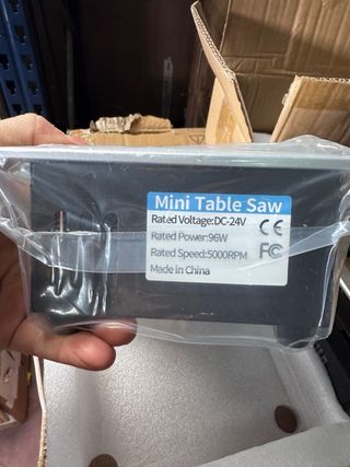 Mini sierra de mesa