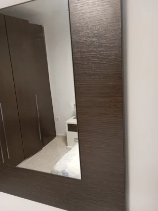 Espejo decorativo en color wengue