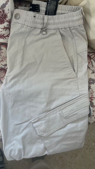 Pantalones cargo Pull&Bear grises Talla S