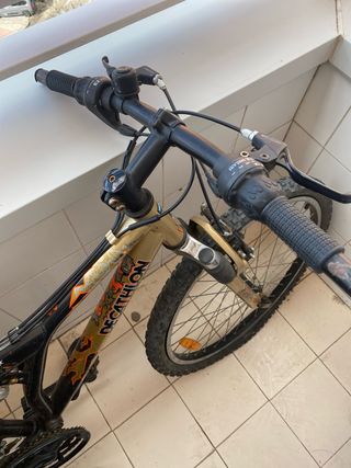 Bicicleta Decathlon a reparar
