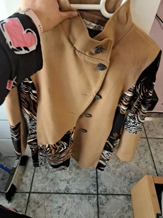 Chaqueta paño con estampado animal