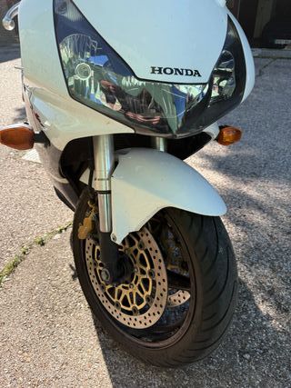 Honda CBR 900RR Fireblade Blanca
