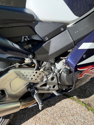 Honda CBR 900RR Fireblade Blanca