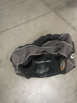 Pantalón hockey protecciones y mochila