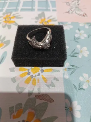 Anillo de plata con detalles