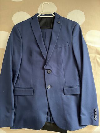 Traje azul marino Zara Man talla 38