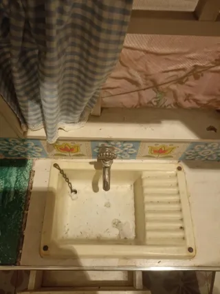 Antigua cocinita de madera