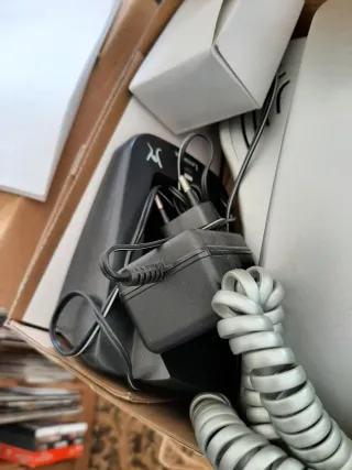 Conjunto teléfonos fijos de pared e inalámbrico