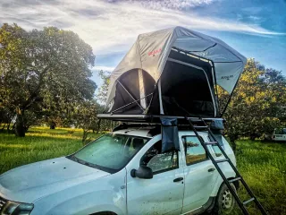 Tienda de techo tipo Iglú para coche