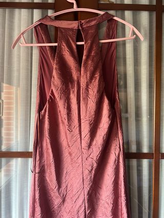 Vestido Zara satinado rosa falda plisada