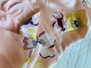 Vestido midi floral rosa