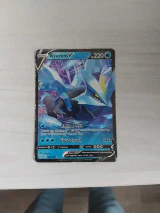 Carta Pokémon Pikachu V Dorada