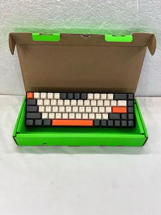 T8 Teclado Mecánico 60% Gaming RGB
