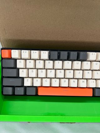 T8 Teclado Mecánico 60% Gaming RGB
