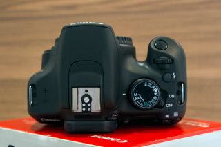 Canon EOS 1200D + Objetivo 18/55 EFS + 2 Baterías