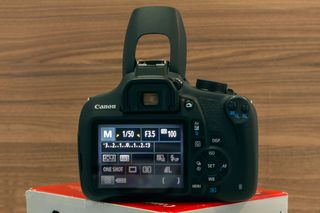 Canon EOS 1200D + Objetivo 18/55 EFS + 2 Baterías