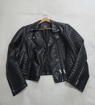 Chaqueta Biker Negra Cropped