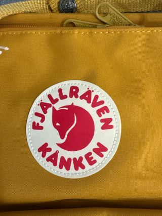 Mochila Fjallraven Kanken Weekender Amarilla