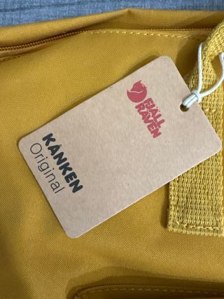 Mochila Fjallraven Kanken Weekender Amarilla