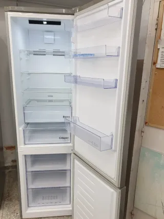 Nevera Beko 2m x 60cm con garantía