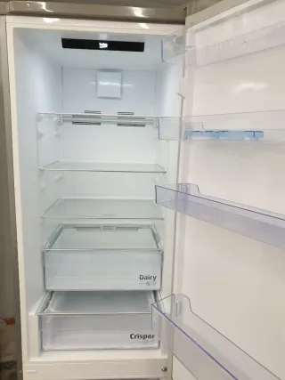 Nevera Beko 2m x 60cm con garantía