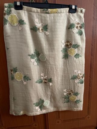 Traje de 3 piezas Costura Beige/Oro Talla 46