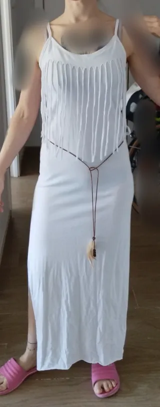 Vestido blanco largo Ibicenco con flecos.