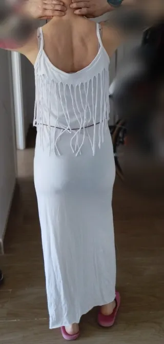 Vestido blanco largo Ibicenco con flecos.