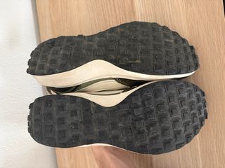 Nike Waffle talla 42 verde y blanco