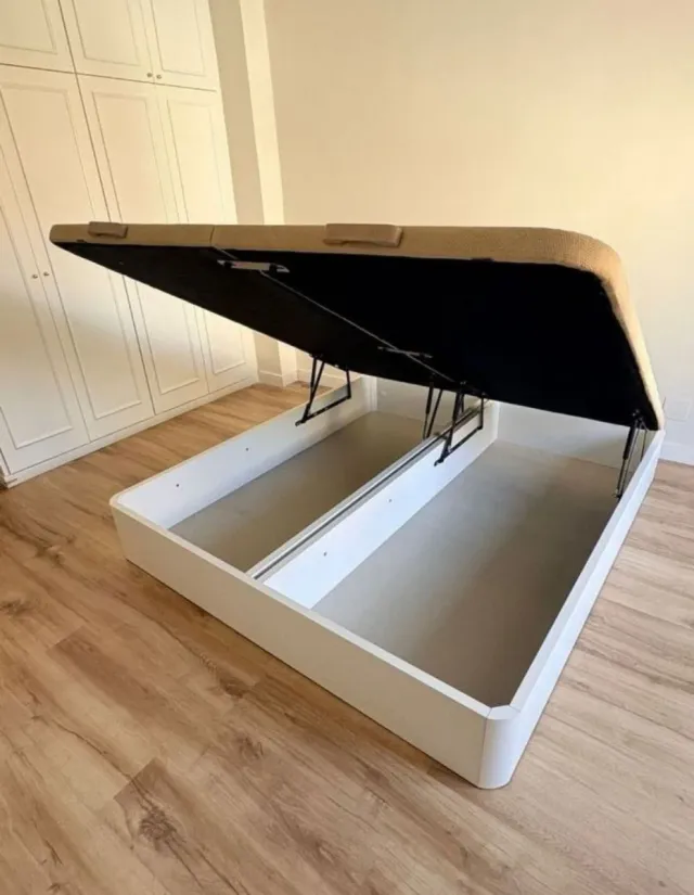 Divano letto a ribalta con materasso