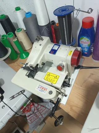 Máquina de coser bajos invisibles
