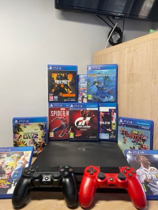 PS4 Pro + 10 Juegos y 2 Mandos !Precio Negociable!
