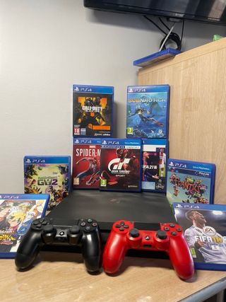 PS4 Pro + 10 Juegos y 2 Mandos !Precio Negociable!