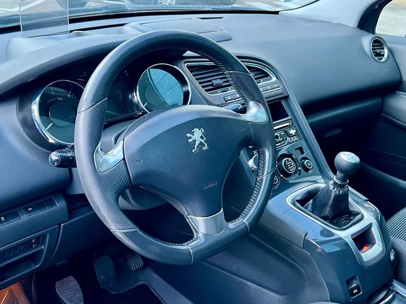 Peugeot 5008 1.6 HDI Allure 2013, foto 15