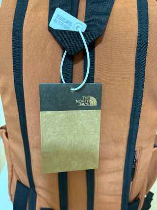 Mochila The North Face Naranja y Negra