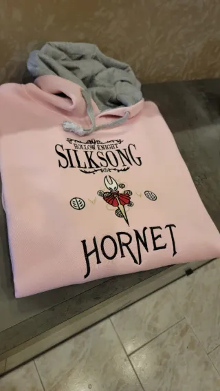 Felpa con cappuccio Hollow Knight Silksong Hornet