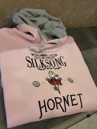 Felpa con cappuccio Hollow Knight Silksong Hornet