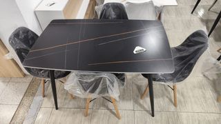 Mesa y 4 Sillas Nuevas Ideal Piso Alquiler!!
