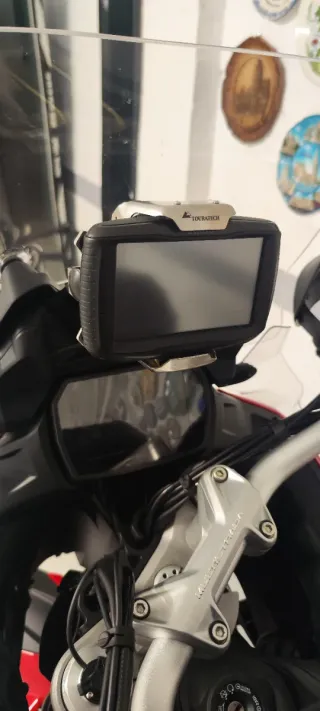 Garmin Zumo 595 + Soporte Touratech