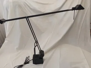 Lámpara de mesa Tizio Negra