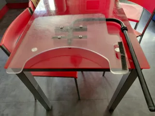 Mesa adaptable para silla de ruedas